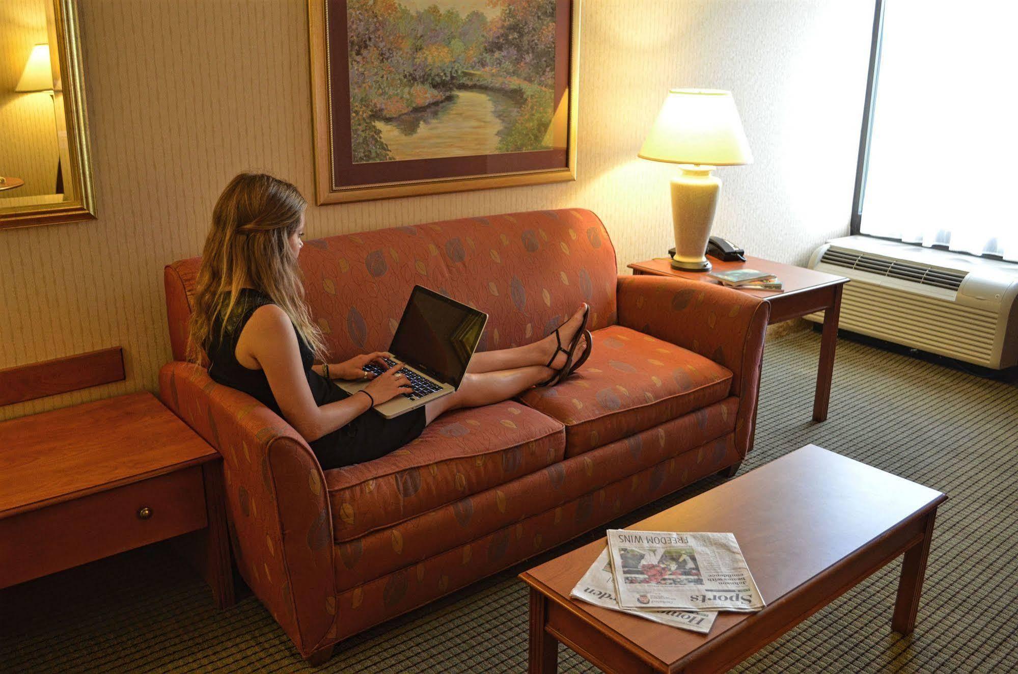 Hampton Inn By Hilton Harrisburg West Меканиксбърг Екстериор снимка