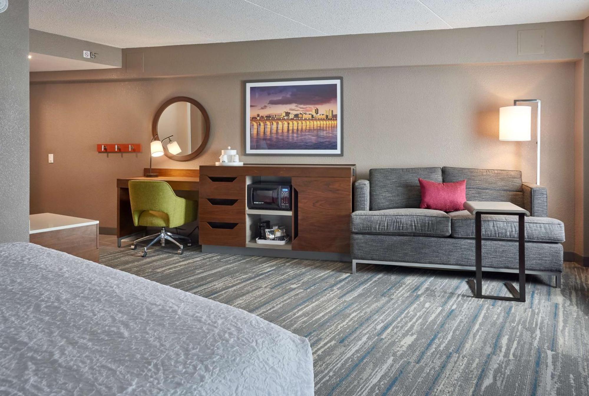 Hampton Inn By Hilton Harrisburg West Меканиксбърг Екстериор снимка