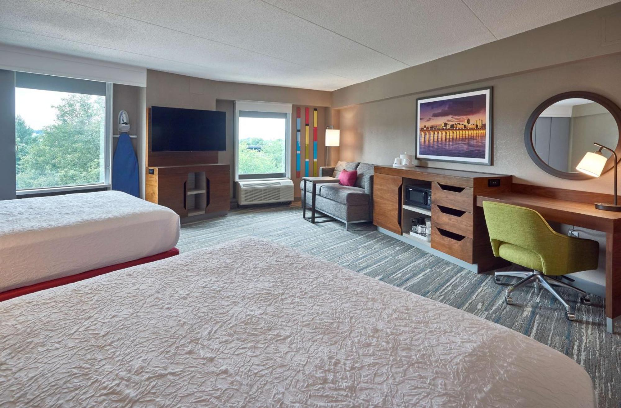 Hampton Inn By Hilton Harrisburg West Меканиксбърг Екстериор снимка