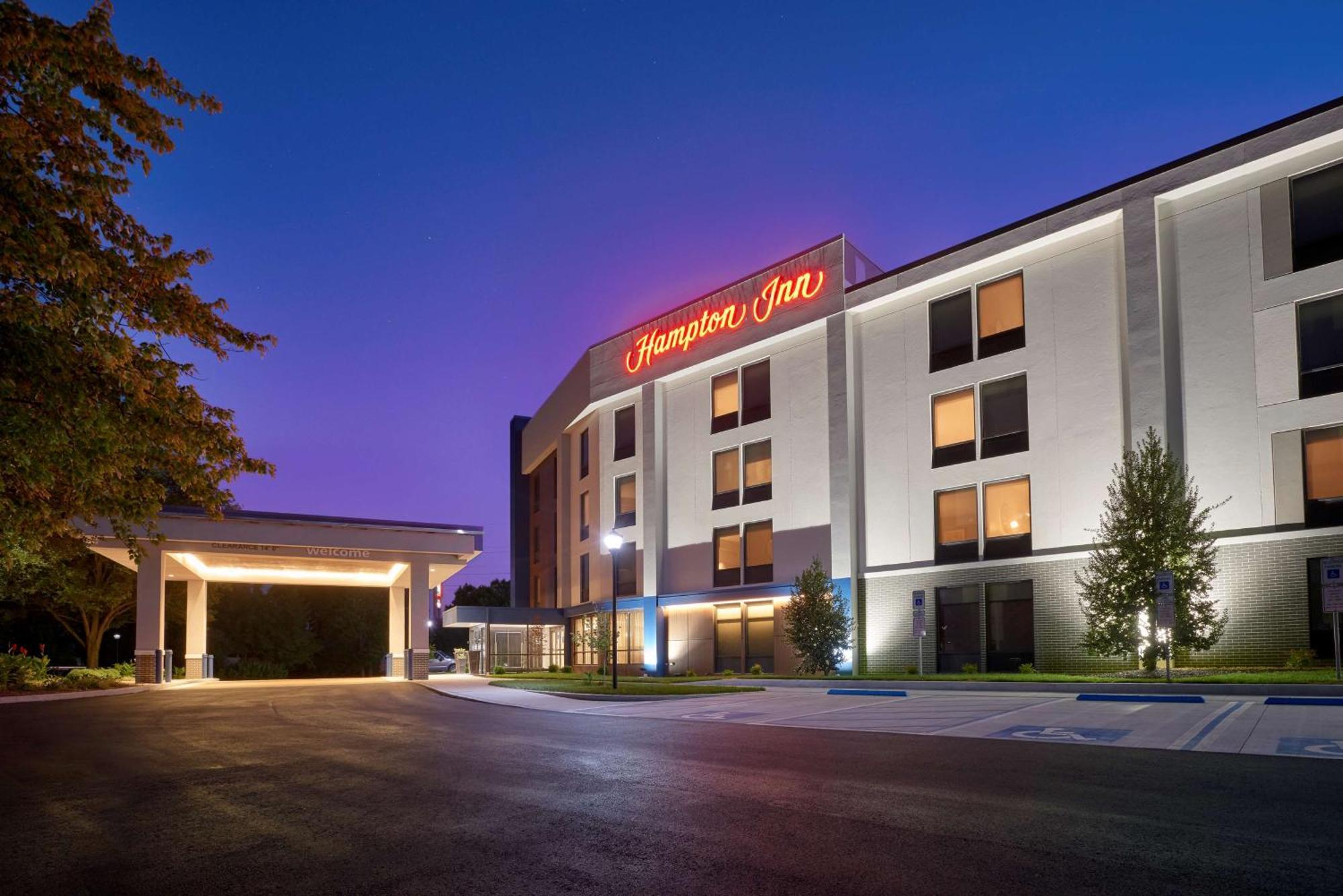 Hampton Inn By Hilton Harrisburg West Меканиксбърг Екстериор снимка