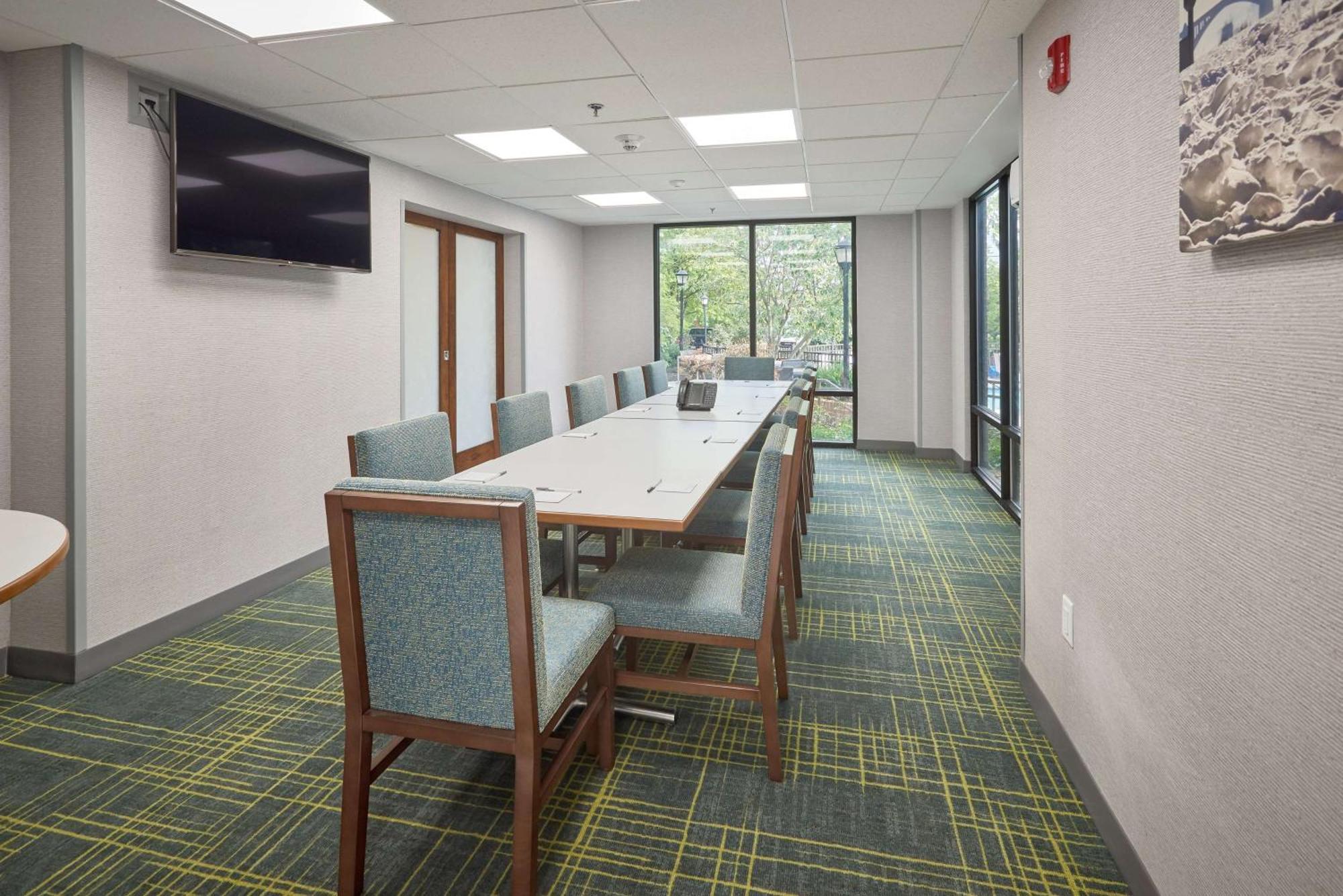 Hampton Inn By Hilton Harrisburg West Меканиксбърг Екстериор снимка