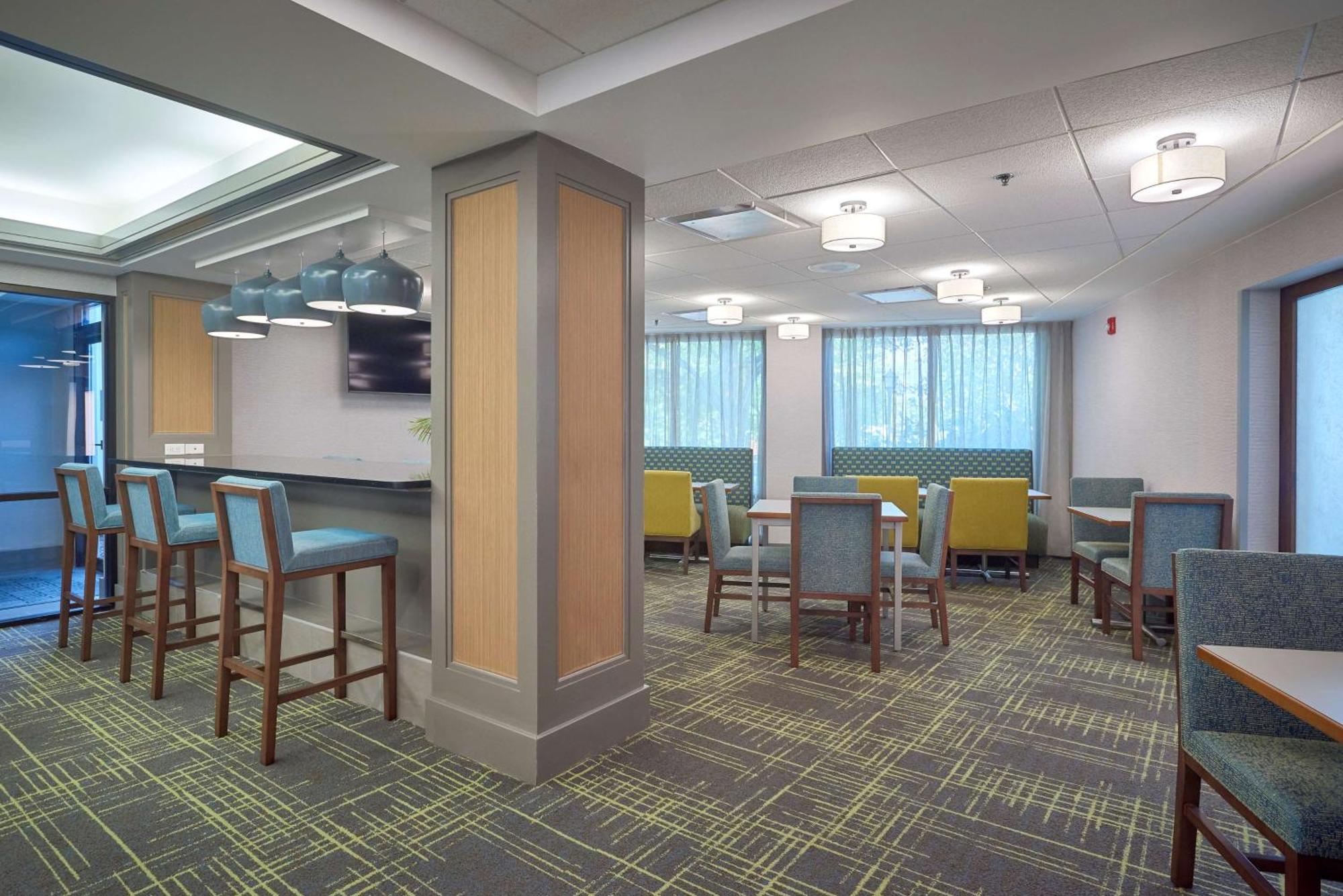 Hampton Inn By Hilton Harrisburg West Меканиксбърг Екстериор снимка